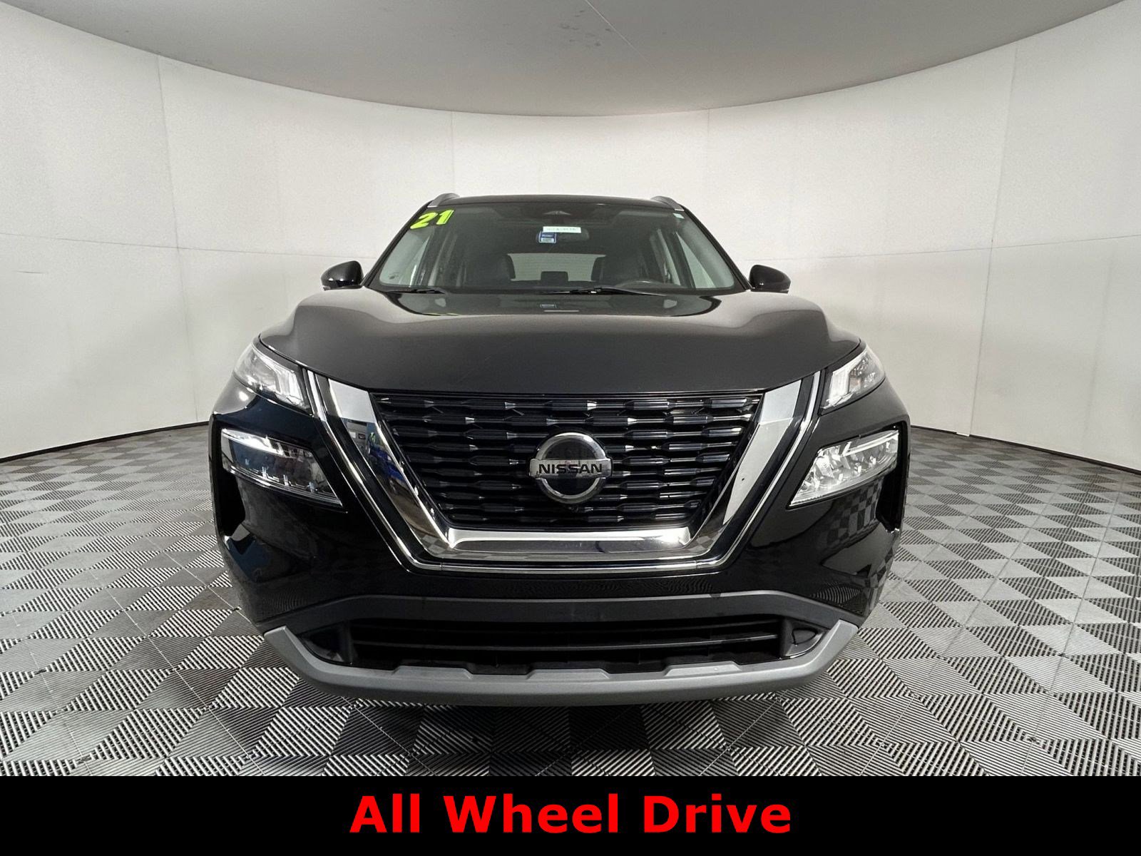 Certified 2021 Nissan Rogue SV w/ Premium Package image 2