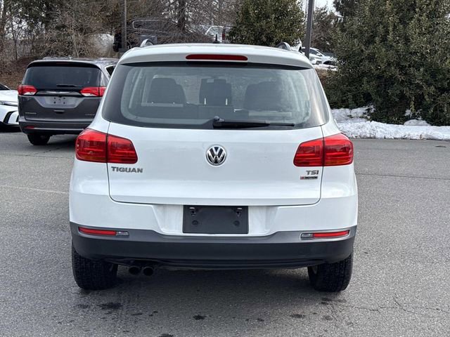 Used 2016 Volkswagen Tiguan S image 3