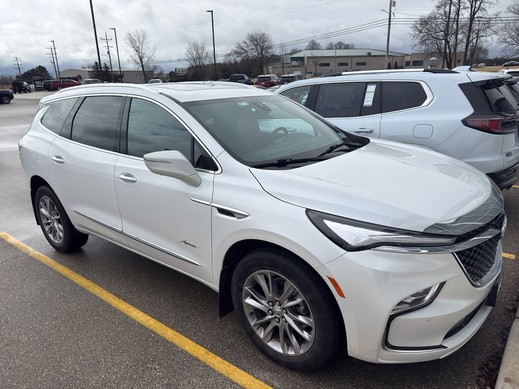 Used 2023 Buick Enclave Avenir w/ Avenir Technology Package image 2