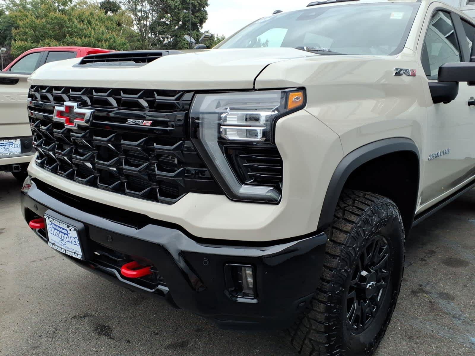 Used 2026 Chevrolet Silverado 2500 ZR2 AWD/4WD image 7