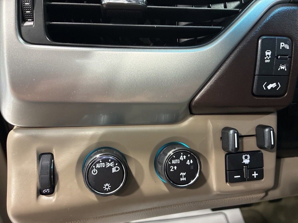 Used 2016 Chevrolet Tahoe LT w/ Max Trailering Package AWD/4WD image 16