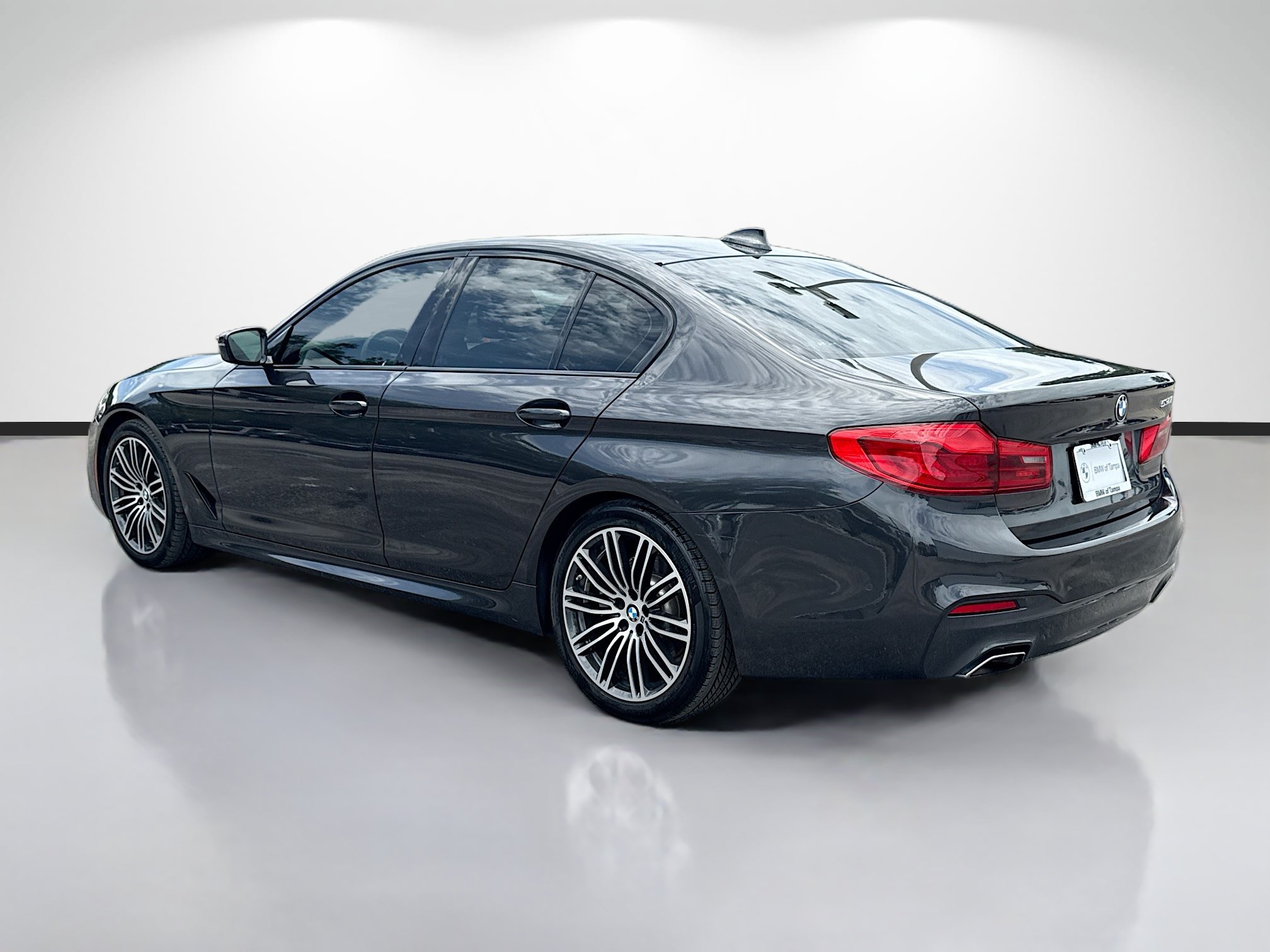 Used 2019 BMW 530i w/ M Sport Package RWD image 5