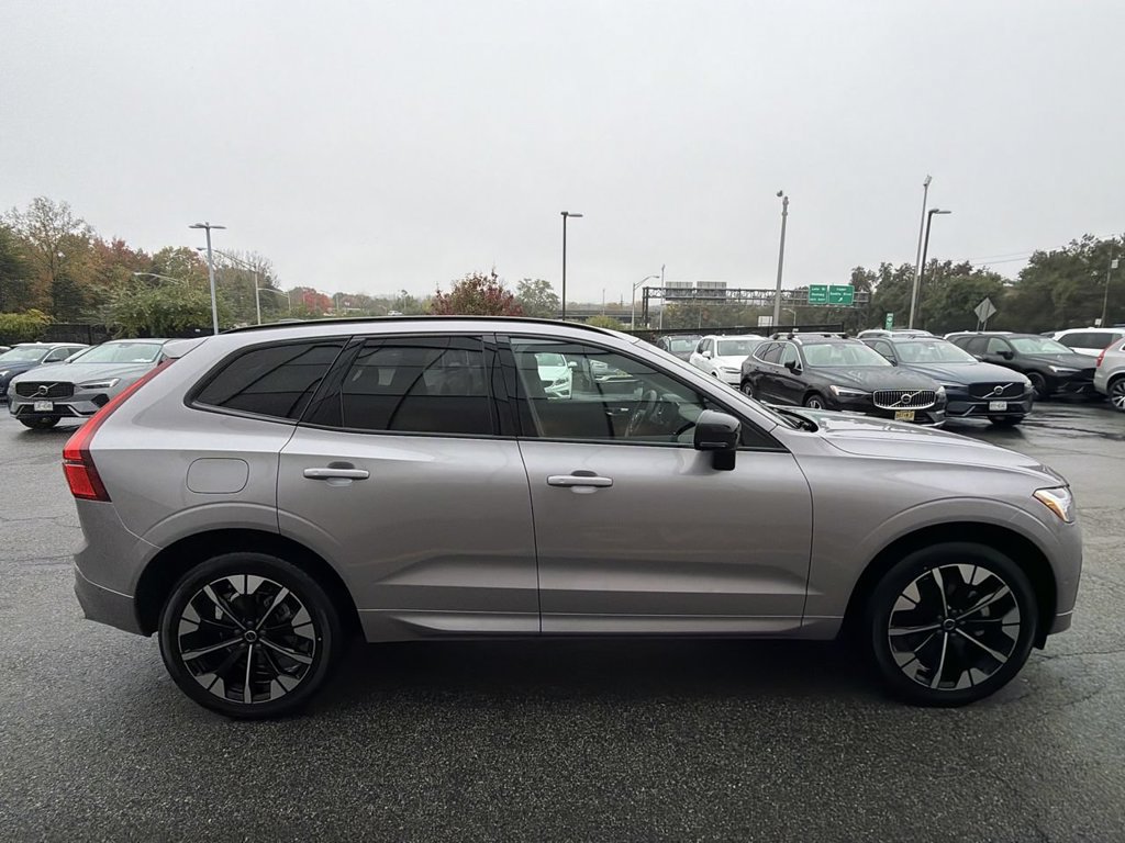 New 2026 Volvo XC60 B5 Plus w/ Climate Package AWD/4WD image 9