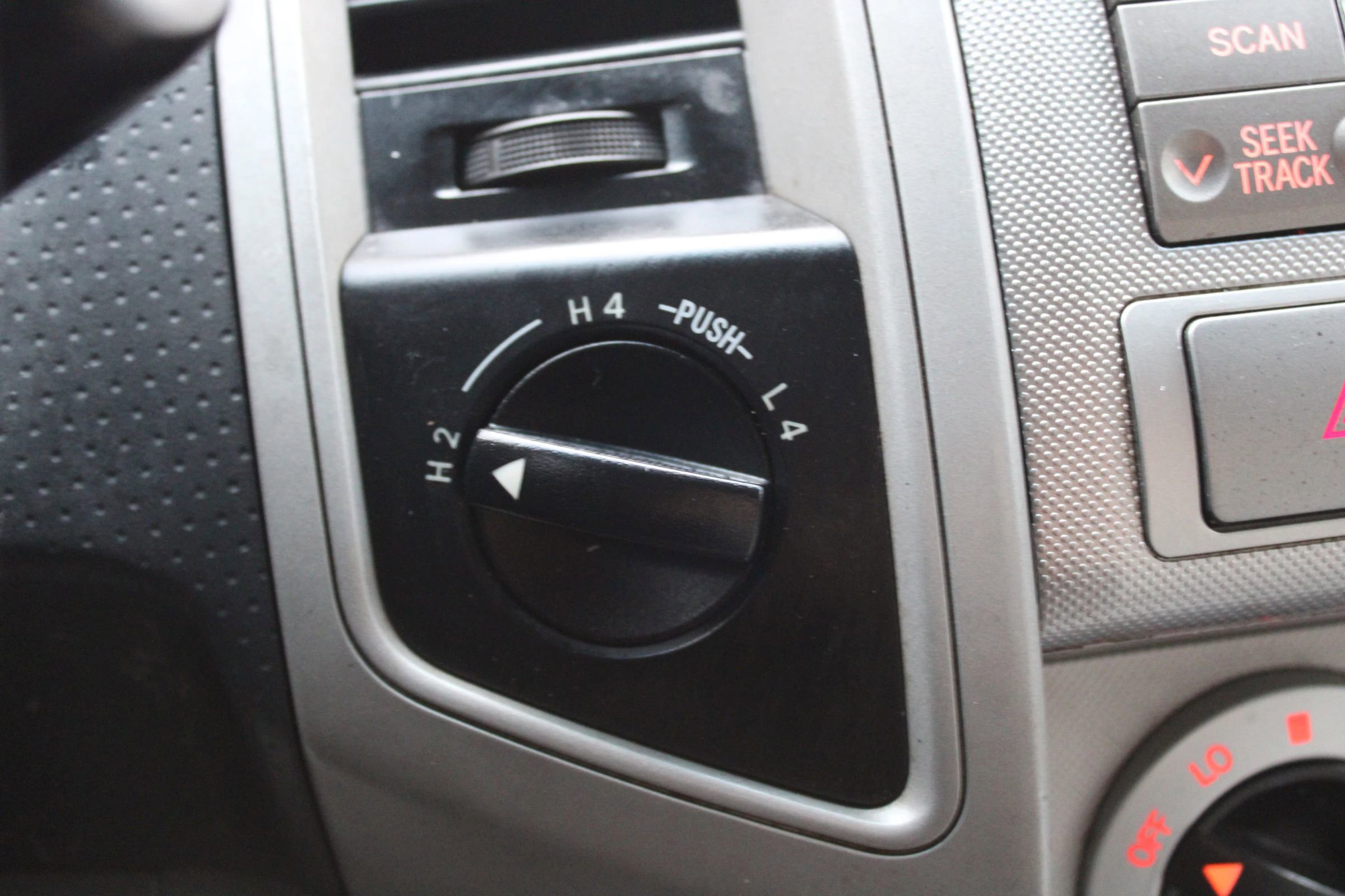 Used 2011 Toyota Tacoma 4x4 Access Cab w/ SR5 Pkg #2 image 17