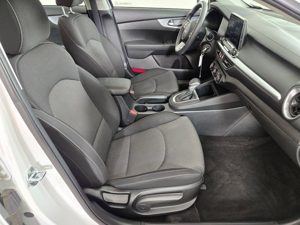 Used 2022 Kia Forte LXS image 20