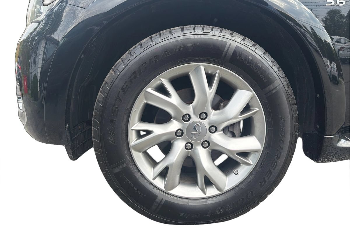 Used 2014 INFINITI QX80 4WD w/ Theater Package image 28