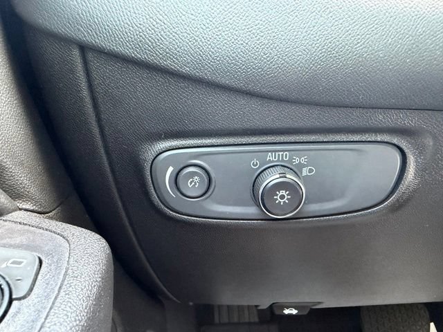 Used 2018 Chevrolet Equinox LT AWD/4WD image 27