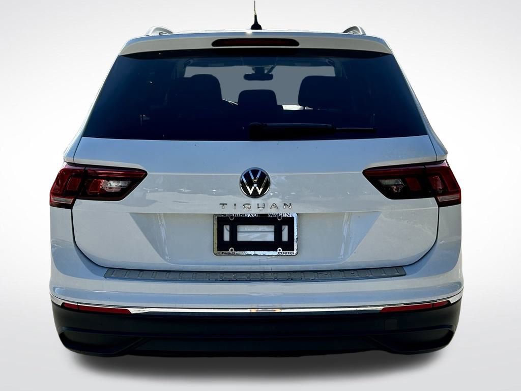 Used 2024 Volkswagen Tiguan S image 6