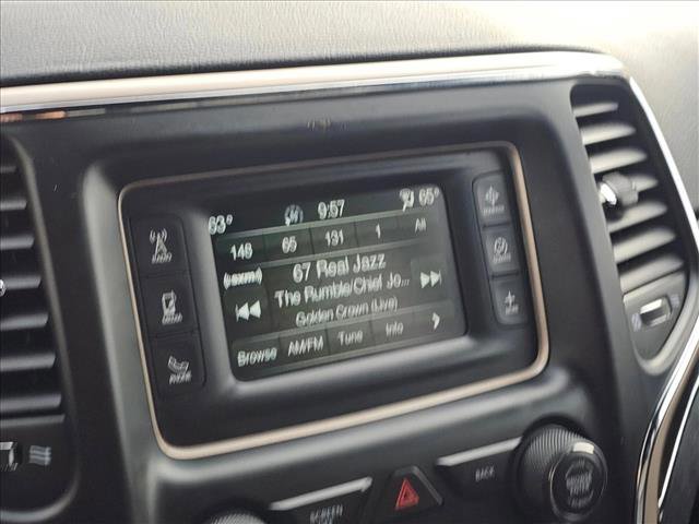 Used 2016 Jeep Grand Cherokee Limited image 24