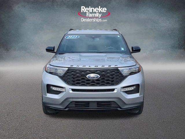 Used 2023 Ford Explorer ST-Line image 2