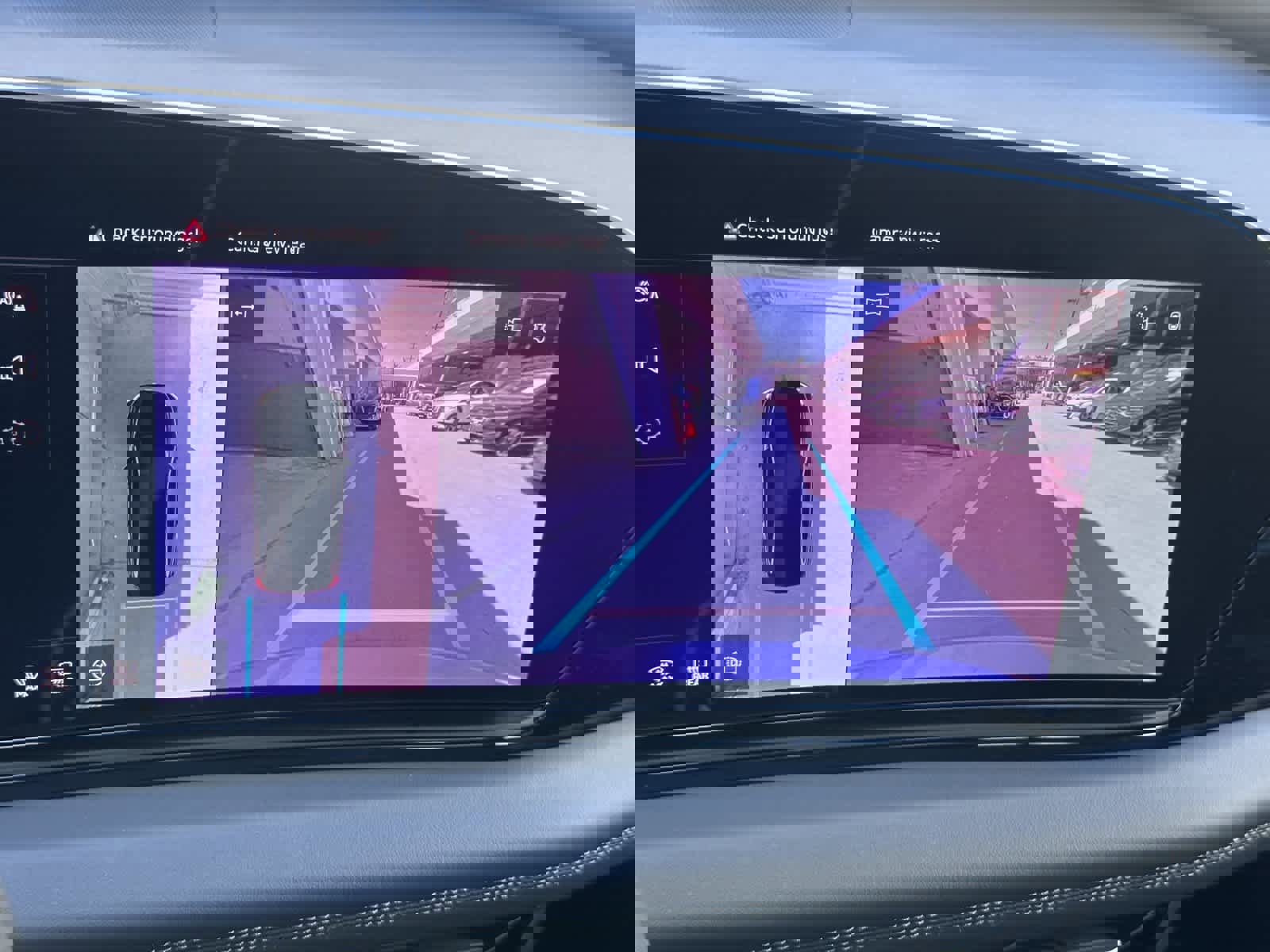 Used 2025 Audi A6 e-tron Premium w/ Convenience Package image 19