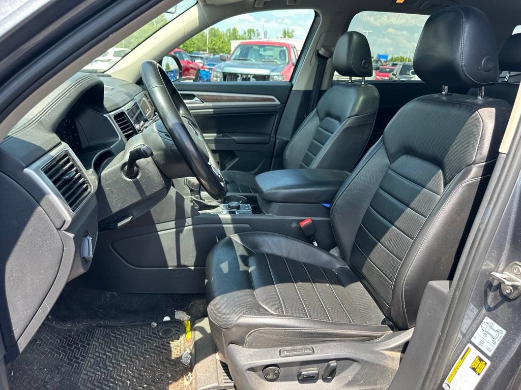 Used 2018 Volkswagen Atlas SEL Premium AWD/4WD image 18