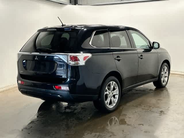 Used 2014 Mitsubishi Outlander GT AWD/4WD image 35