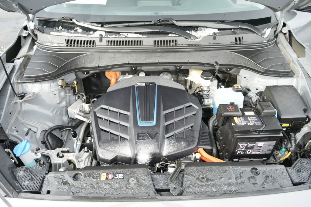 Certified 2023 Hyundai Kona SE w/ Cargo Package image 18