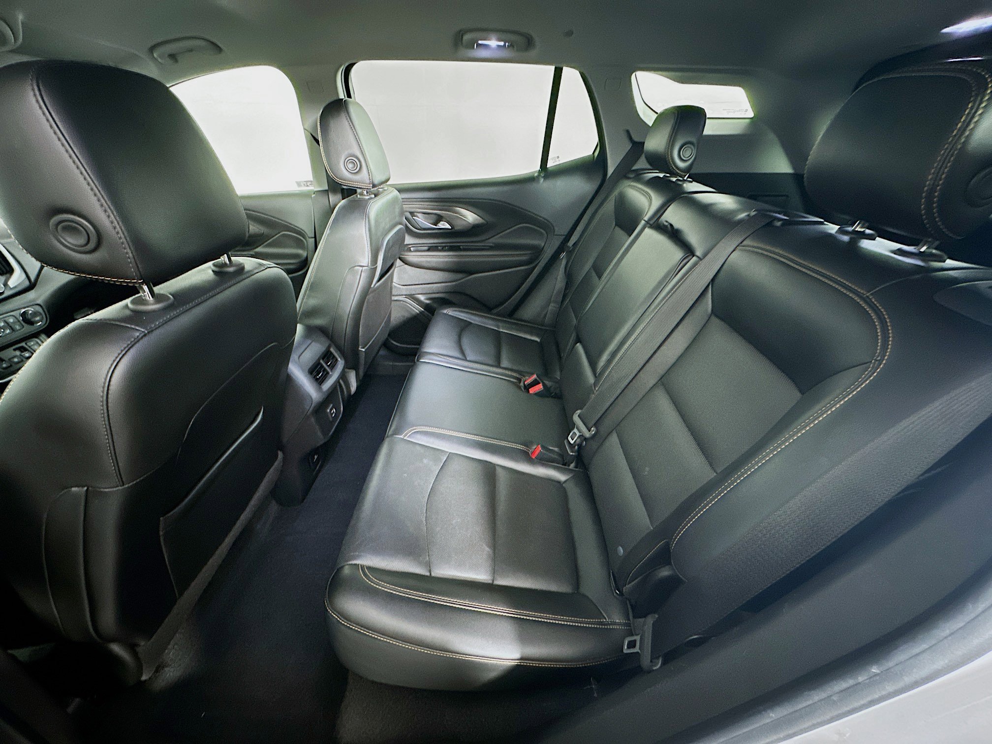 Used 2020 GMC Terrain SLT image 28