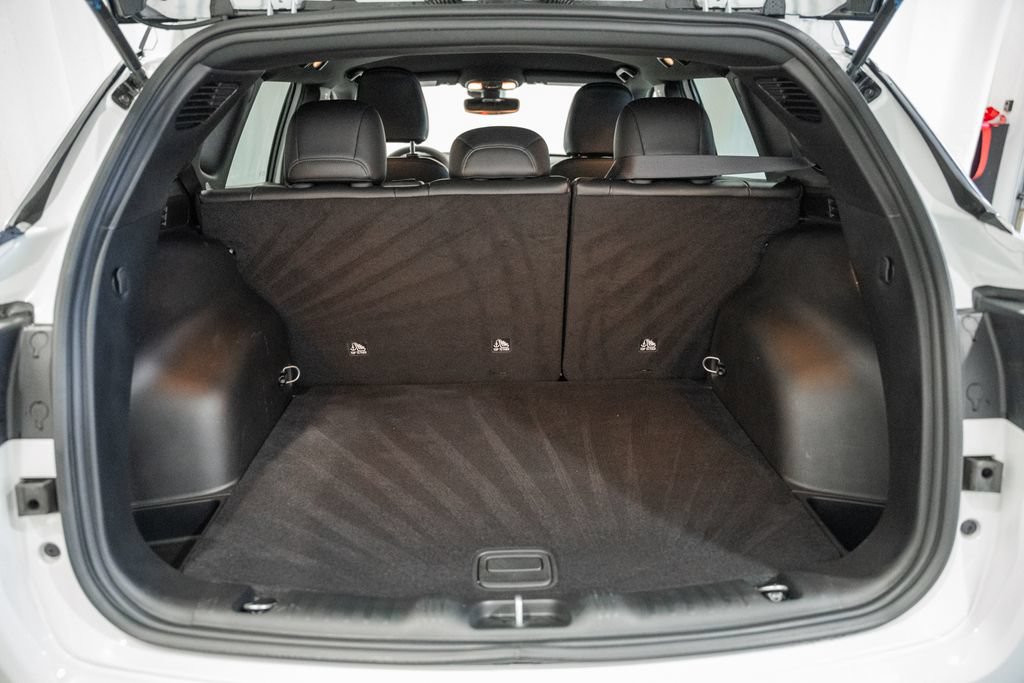 Certified 2025 Jeep Compass Limited AWD/4WD image 10