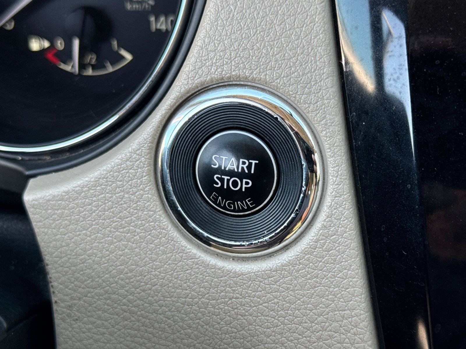 Used 2016 Nissan Rogue SV FWD image 30