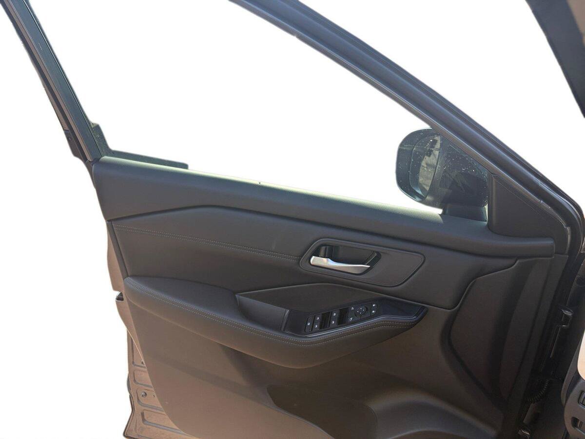 New 2026 Nissan Rogue Dark Armor AWD/4WD image 17