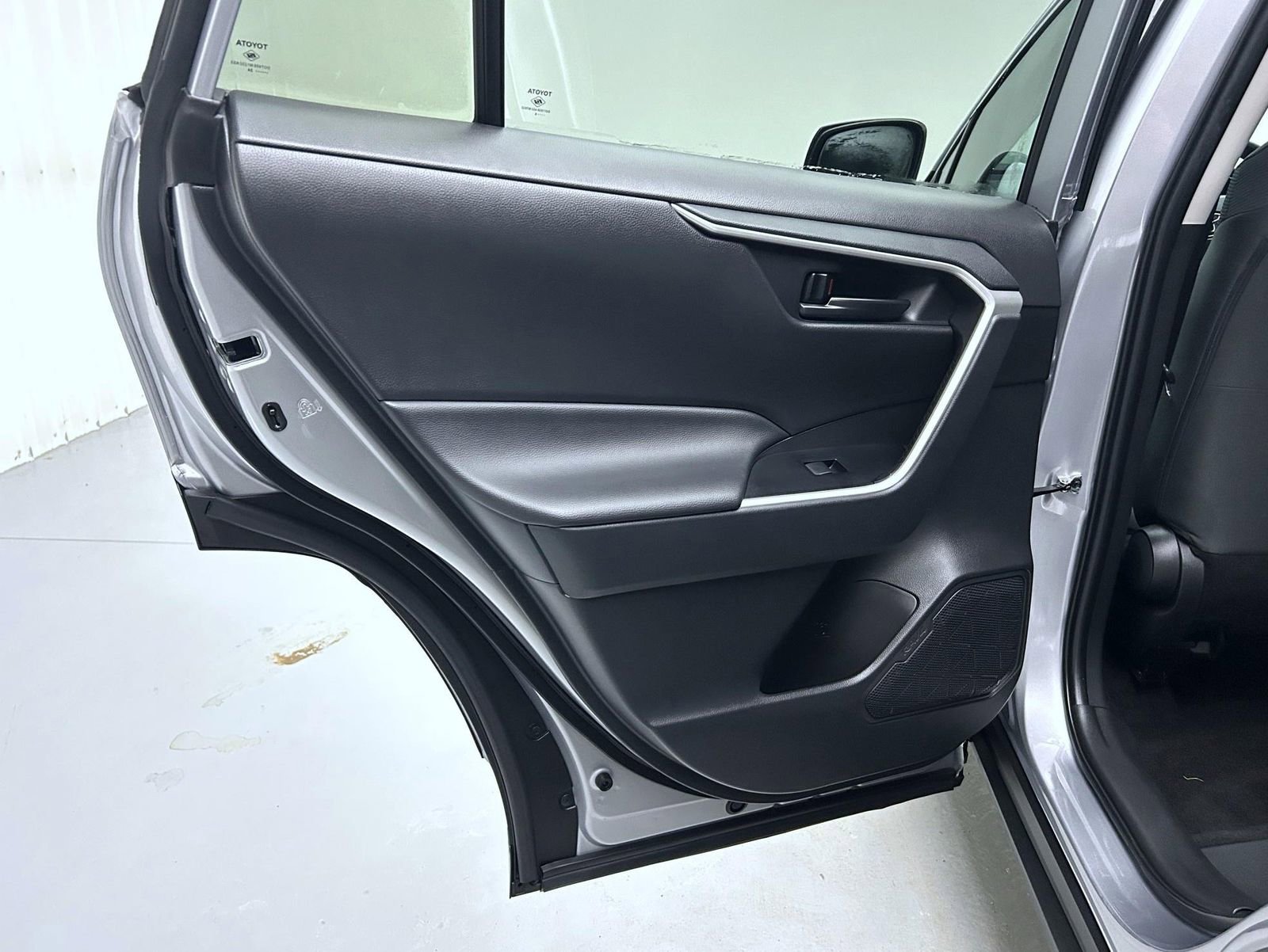 Used 2024 Toyota RAV4 LE image 20