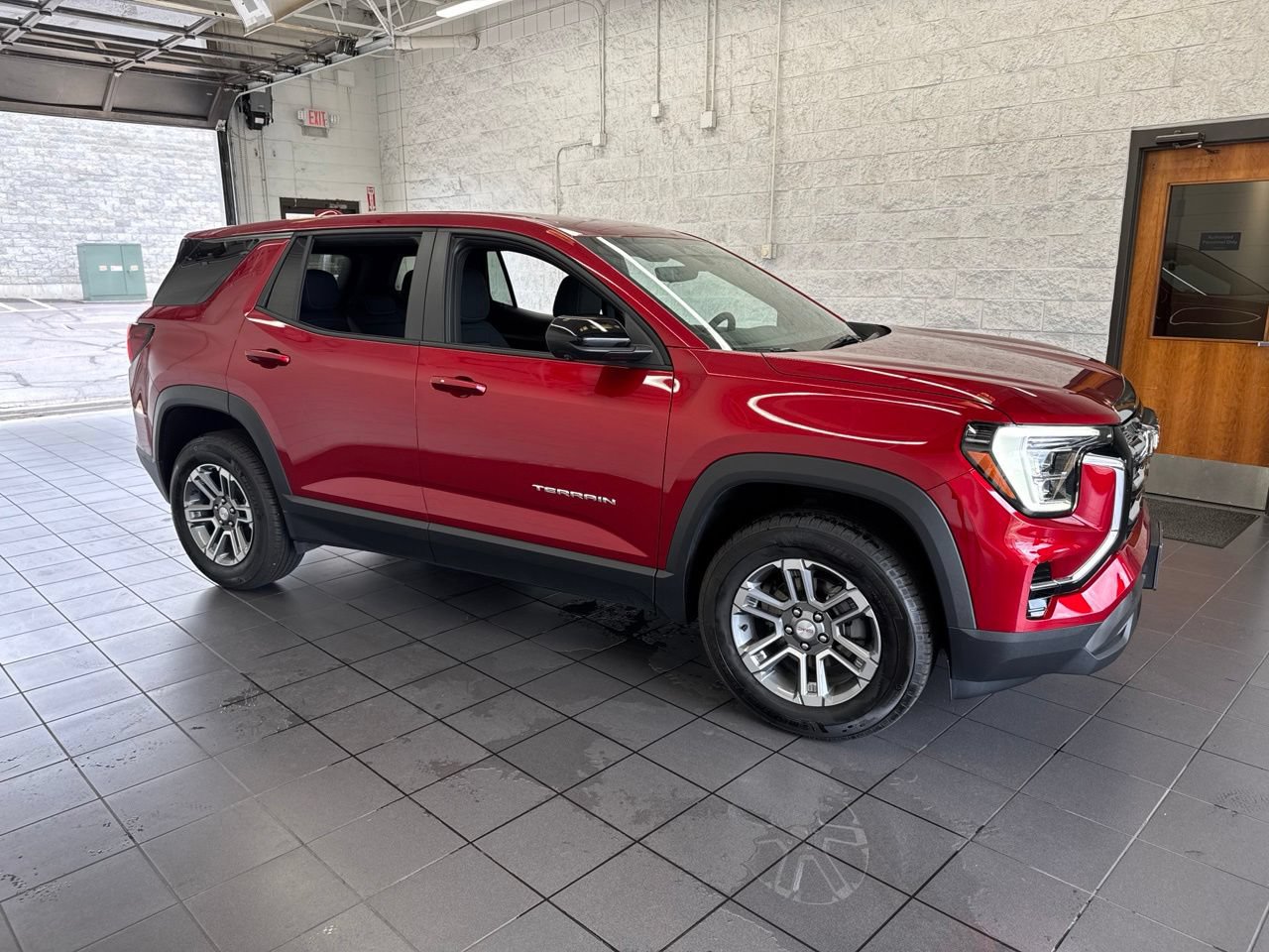Used 2025 GMC Terrain Elevation w/ Technology Package II