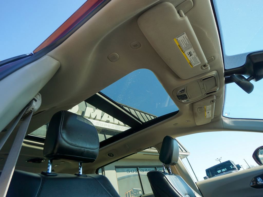 Used 2021 Chrysler Pacifica Limited w/ Uconnect Theater Family Group image 34