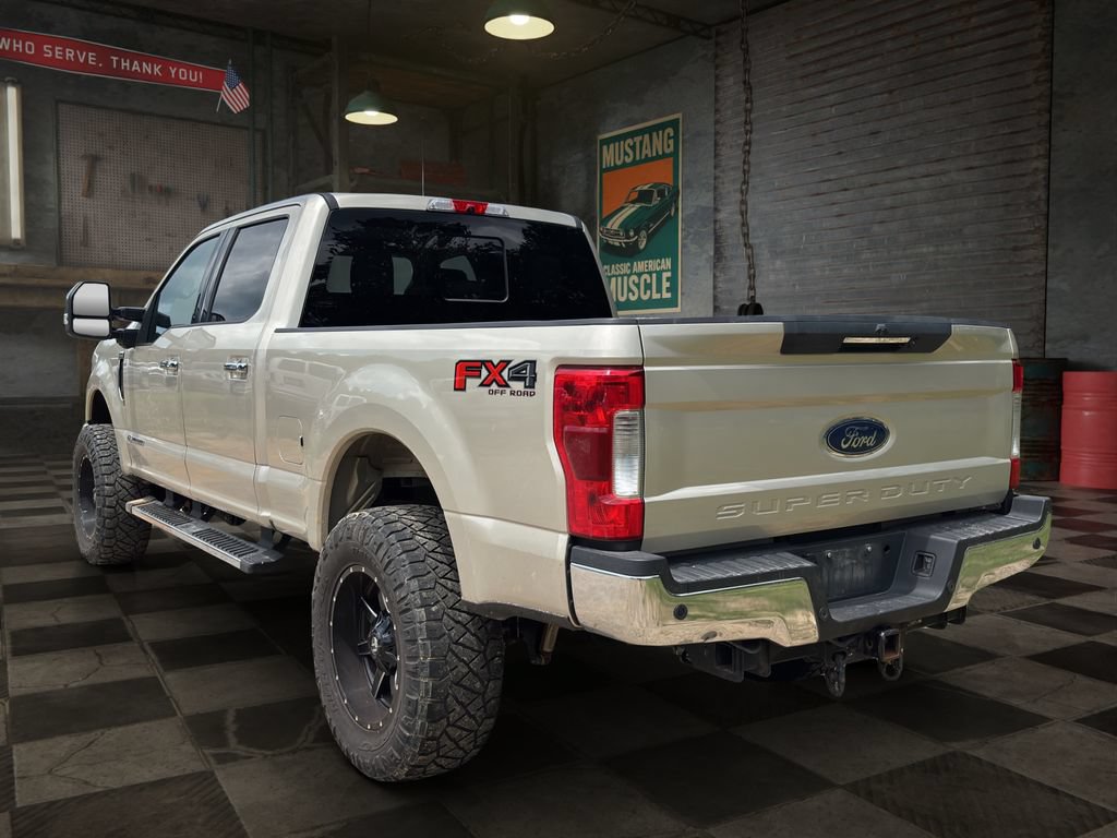 Used 2017 Ford F250 Lariat w/ Lariat Ultimate Package AWD/4WD image 4