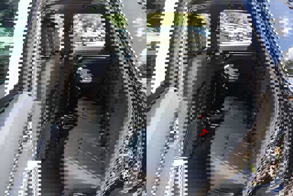 Used 2023 Audi Q3 2.0T Premium w/ Convenience Package AWD/4WD image 17