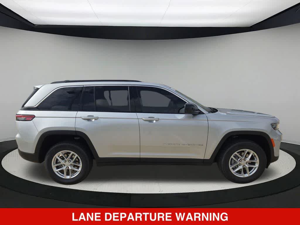 New 2026 Jeep Grand Cherokee Laredo X RWD image 7