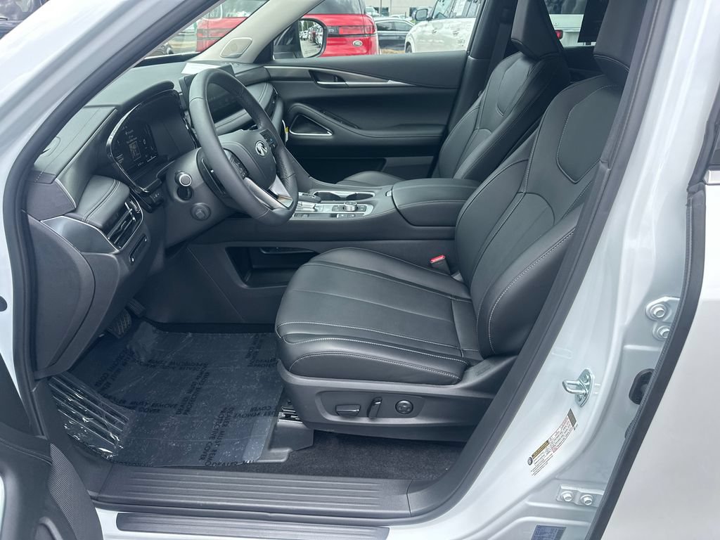 Used 2026 INFINITI QX60 Luxe w/ Cargo Package FWD image 9