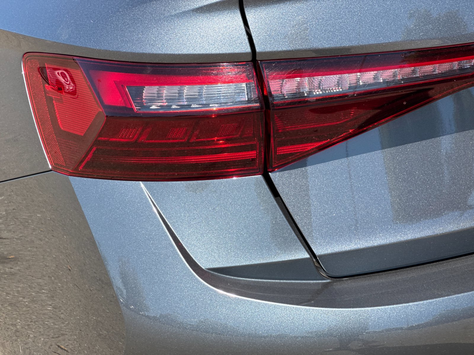 Used 2025 Volkswagen Jetta SE FWD image 38
