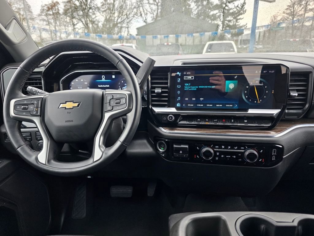 Used 2023 Chevrolet Silverado 1500 LT image 10