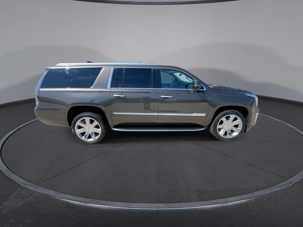 Used 2020 Cadillac Escalade ESV Luxury AWD/4WD image 9