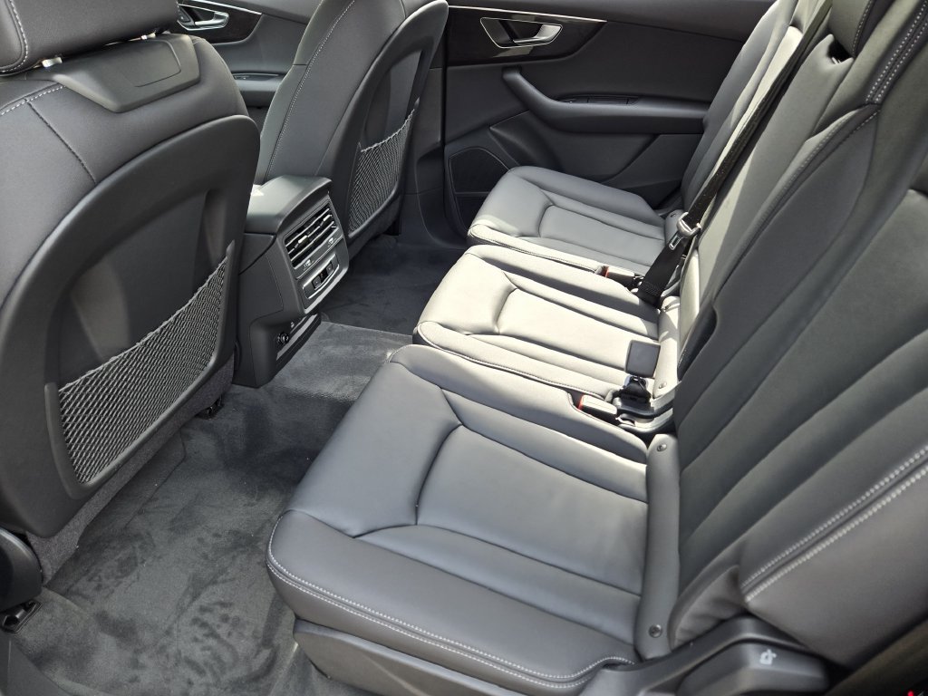 New 2026 Audi Q7 2.0T Premium AWD/4WD image 35
