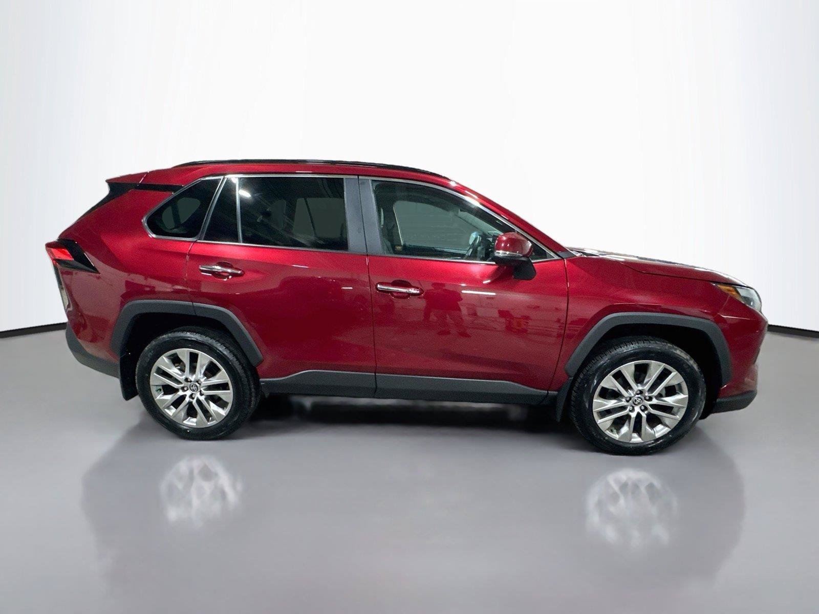 Used 2023 Toyota RAV4 Limited w/ Limited Grade Weather Package AWD/4WD image 16