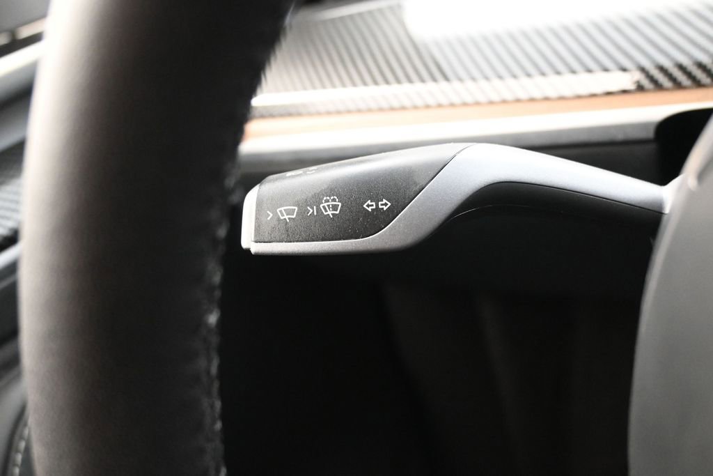 Used 2023 Tesla Model Y Long Range AWD/4WD image 22