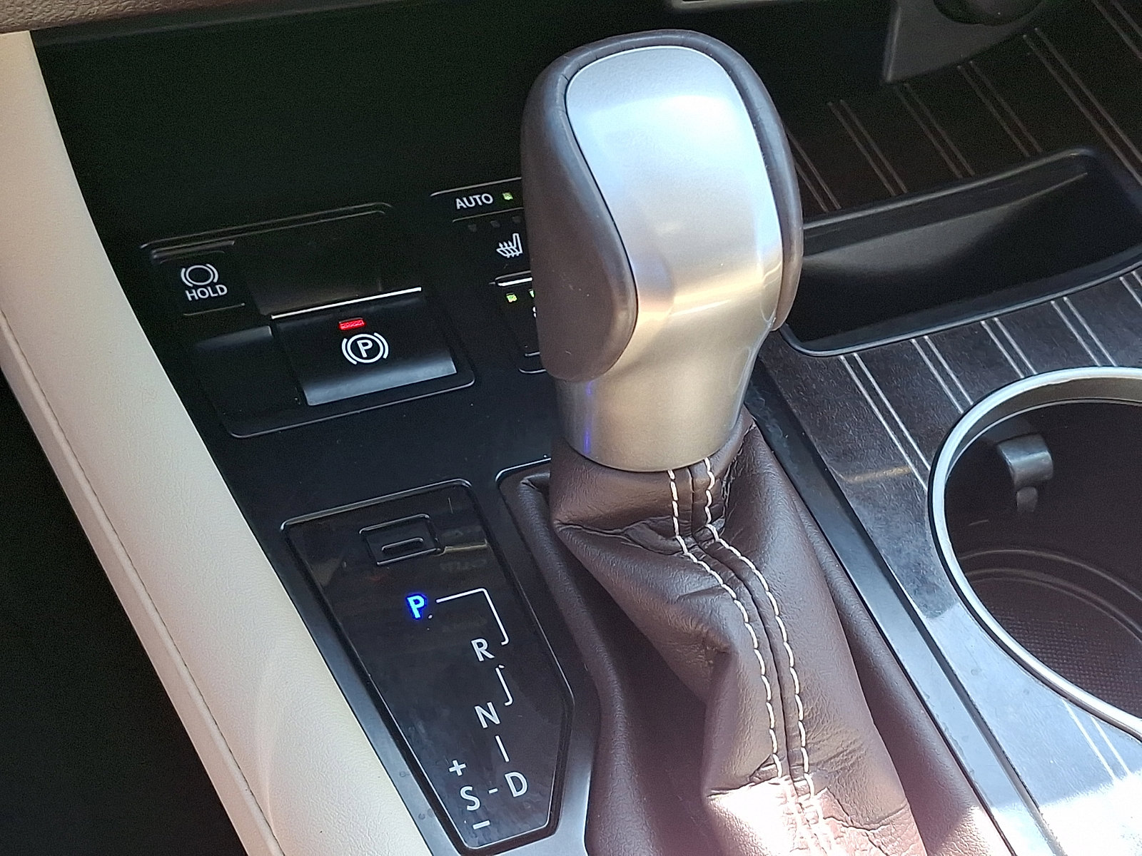 Certified 2020 Lexus RX 450hL Luxury image 18