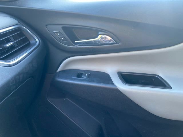 Used 2019 Chevrolet Equinox LS FWD image 31
