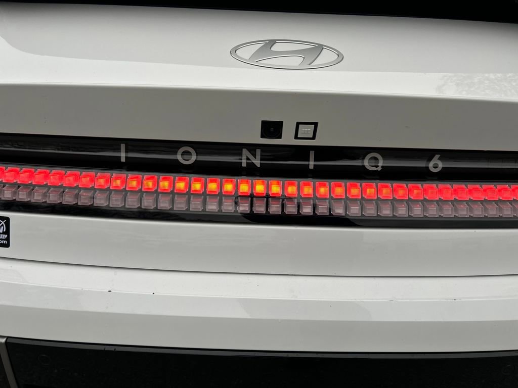 Used 2024 Hyundai Ioniq 6 SEL image 11