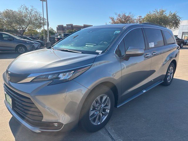 Used 2026 Toyota Sienna XLE