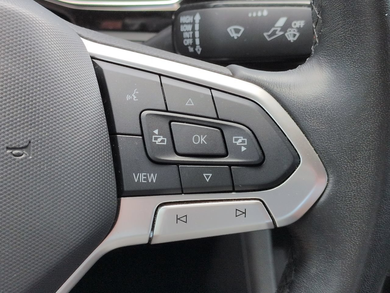 Used 2022 Volkswagen Jetta SE FWD image 26