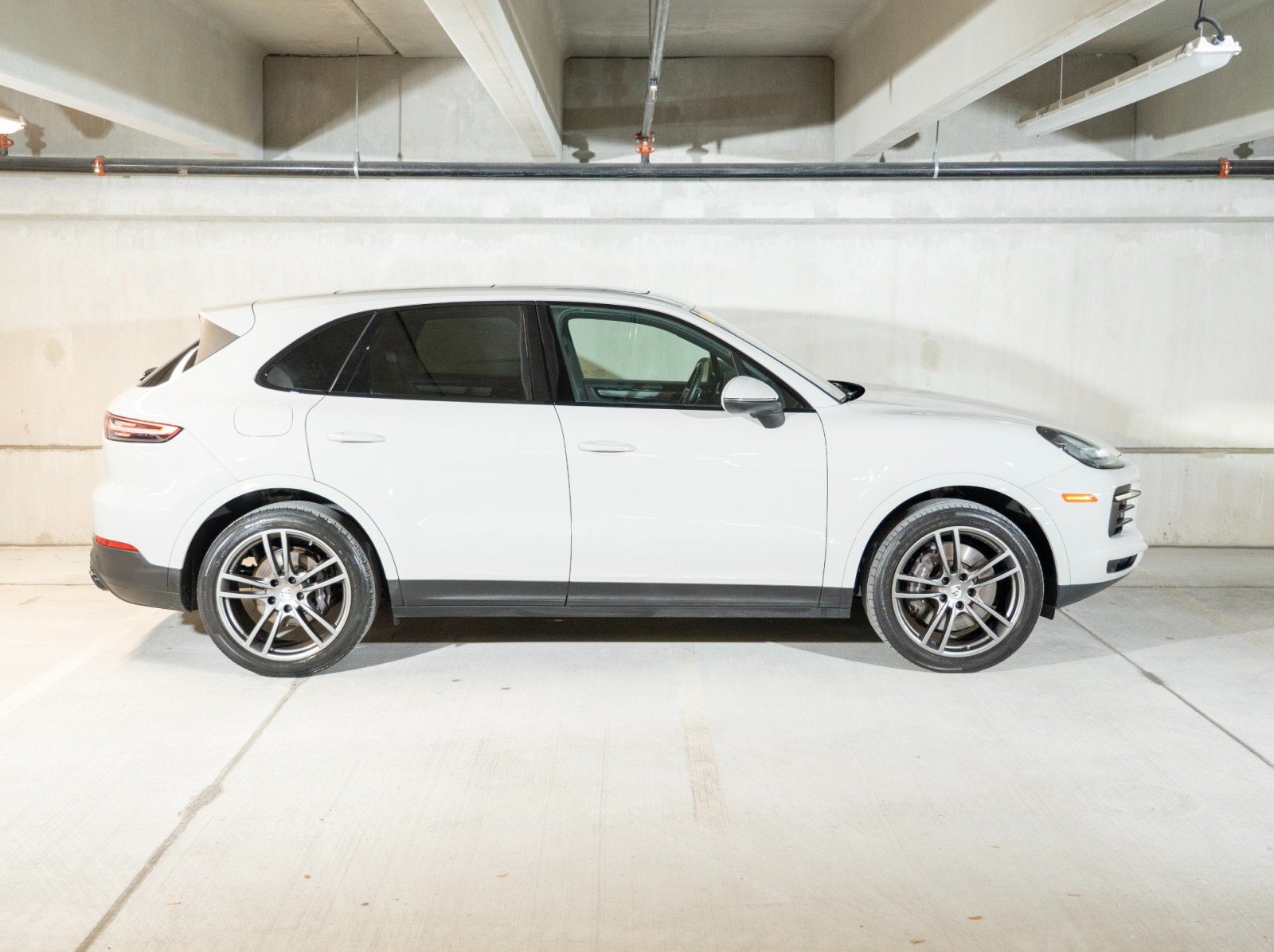 Certified 2023 Porsche Cayenne Platinum Edition AWD/4WD image 8