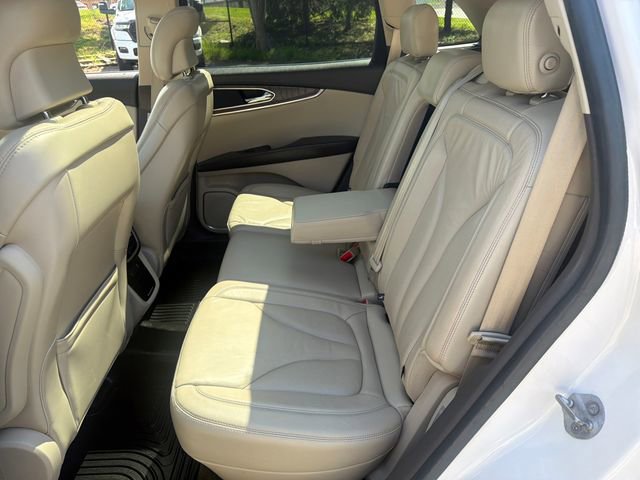 Used 2017 Lincoln MKX Select w/ Lincoln MKX Climate Package AWD/4WD image 28