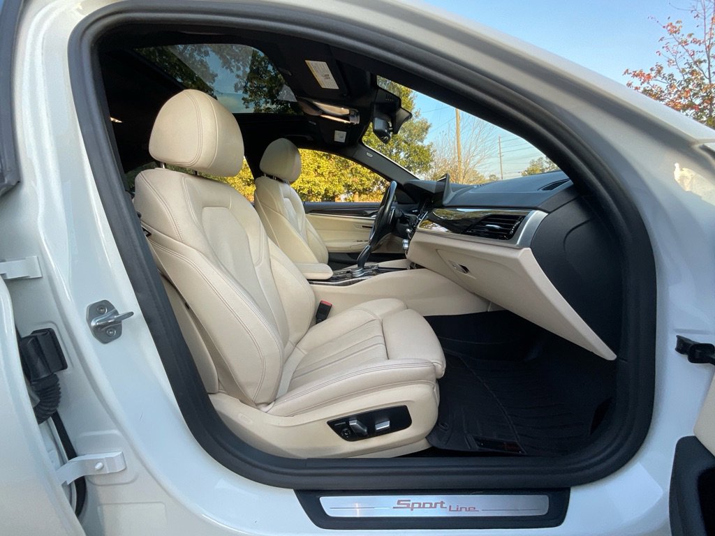 Used 2019 BMW 530i w/ Convenience Package image 16