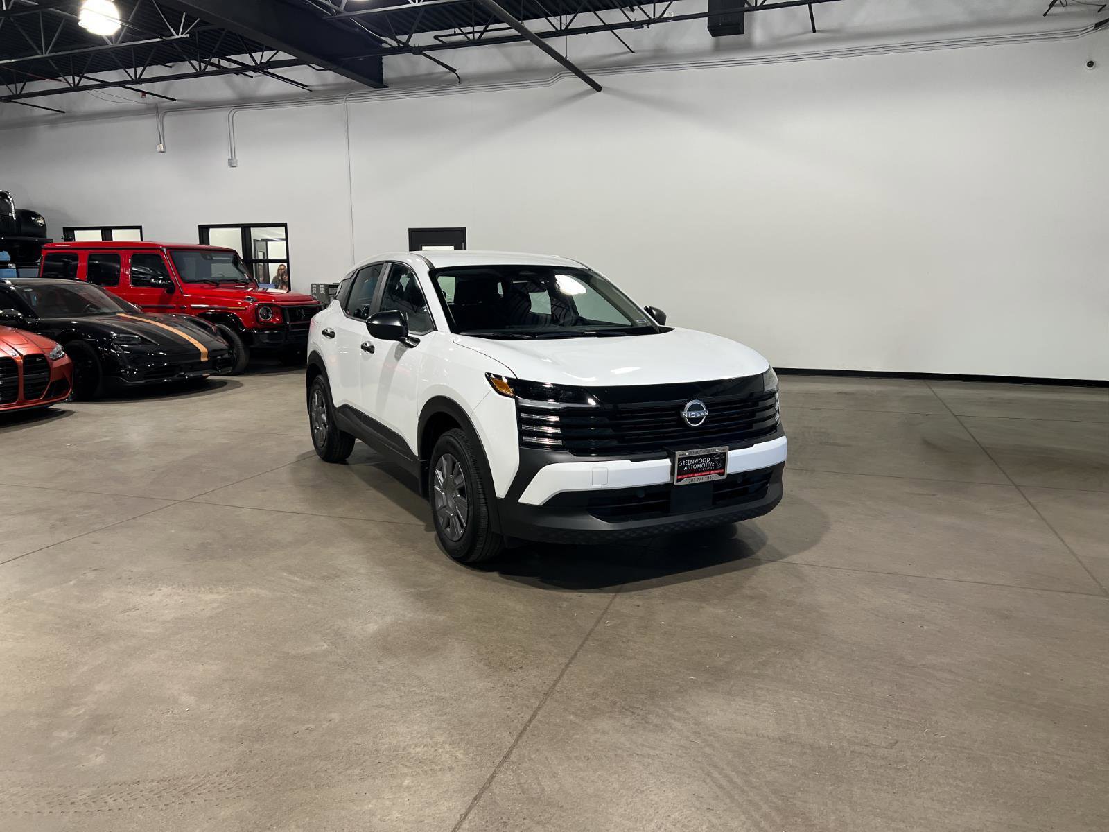 Used 2025 Nissan Kicks S image 1