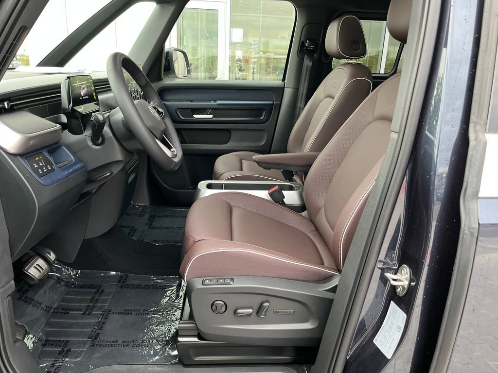 New 2025 Volkswagen ID. Buzz Pro S Plus AWD/4WD image 17