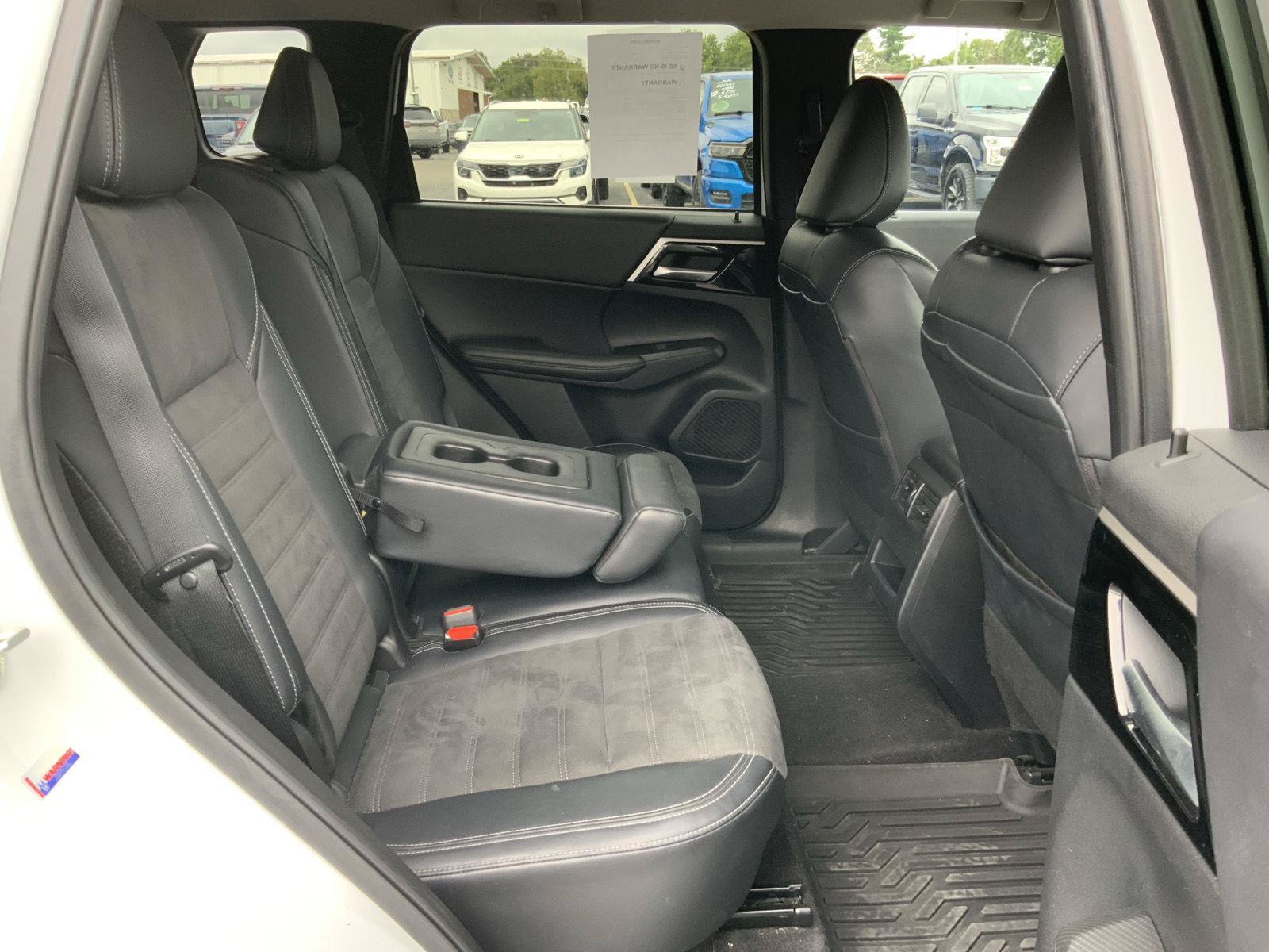 Used 2024 Mitsubishi Outlander SE AWD/4WD image 49