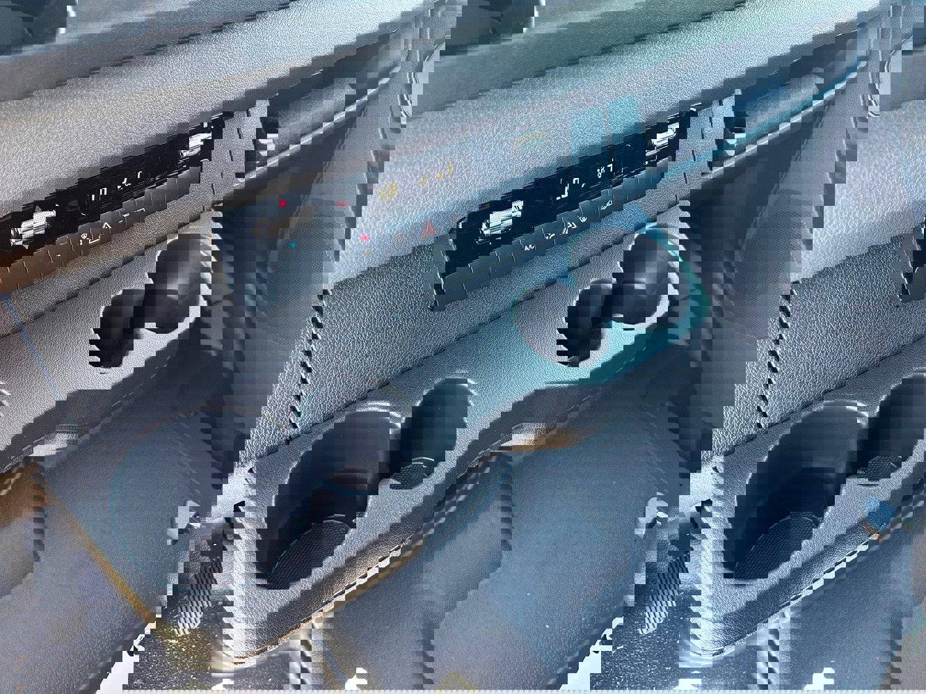 Used 2025 Mercedes-Benz Sprinter 2500 image 16