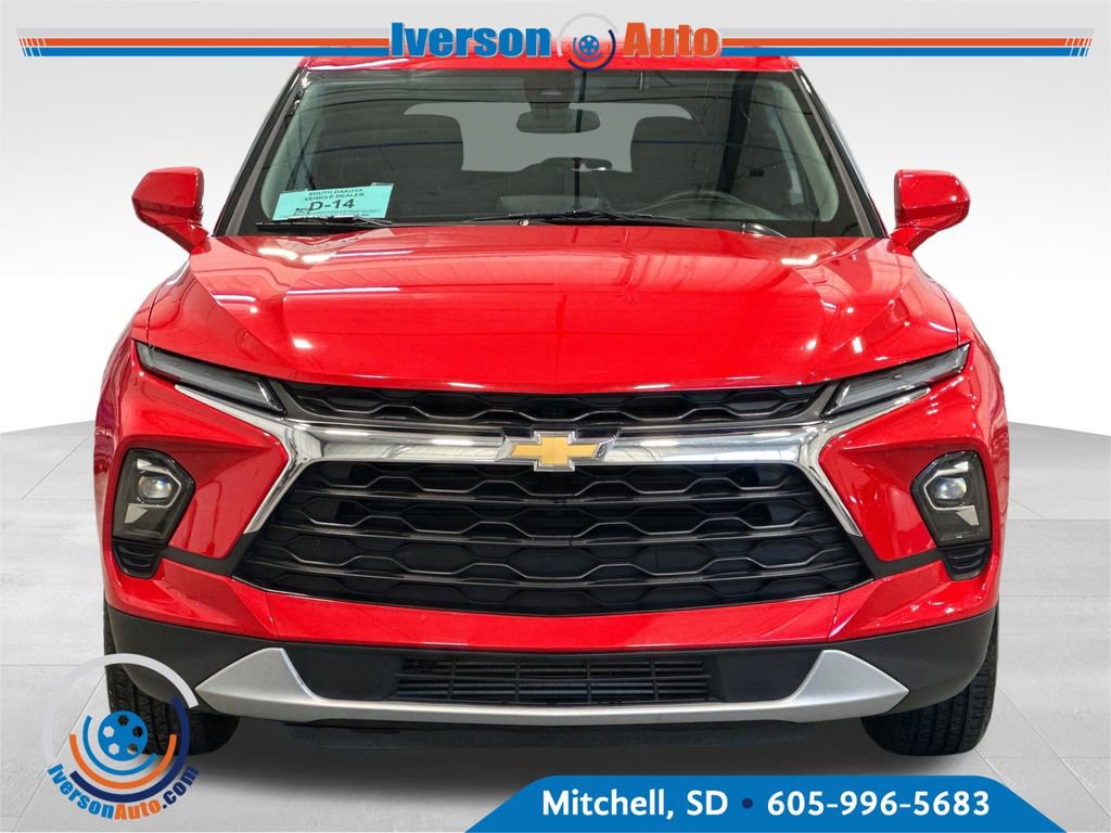 Used 2023 Chevrolet Blazer LT w/ Driver Confidence Package AWD/4WD image 3