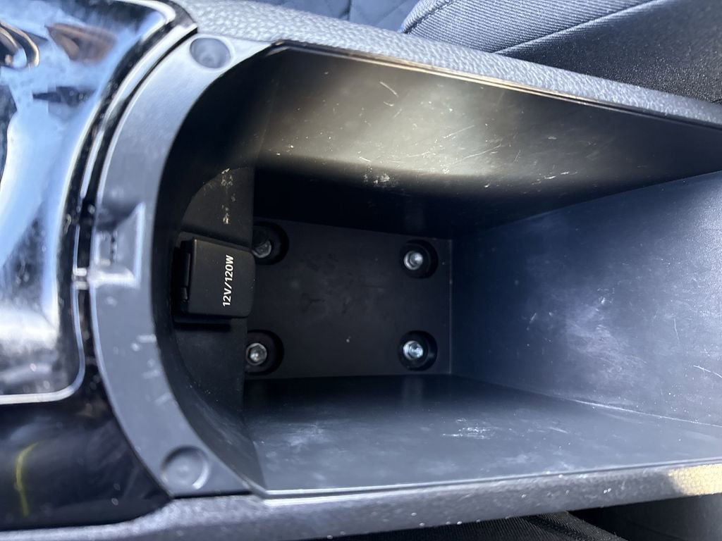 Used 2020 Toyota C-HR XLE FWD image 33