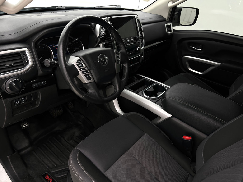 Used 2021 Nissan Titan SV w/ SV Convenience Package AWD/4WD image 12